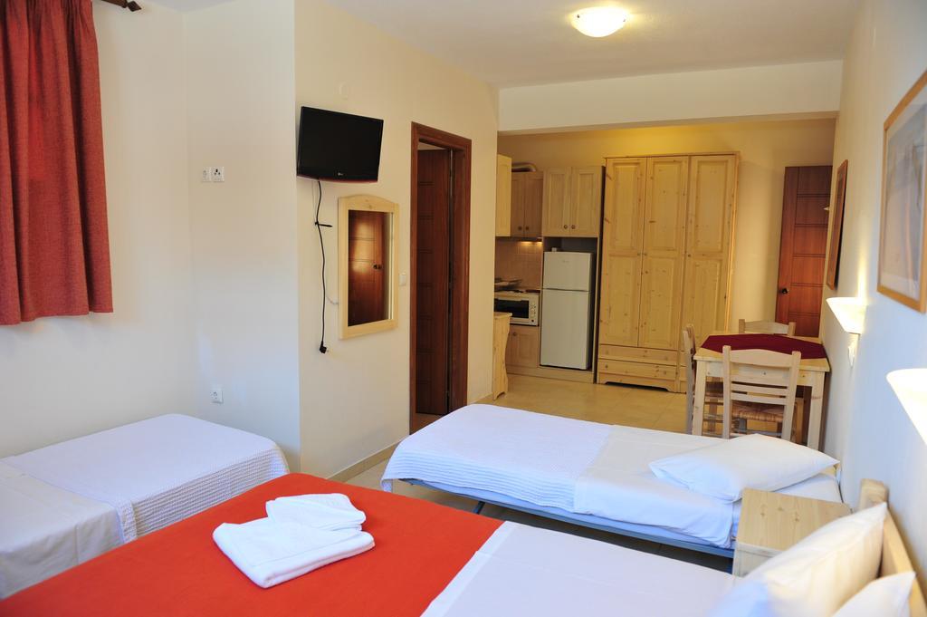 Pansion Evi Apartman Amulianí Kültér fotó