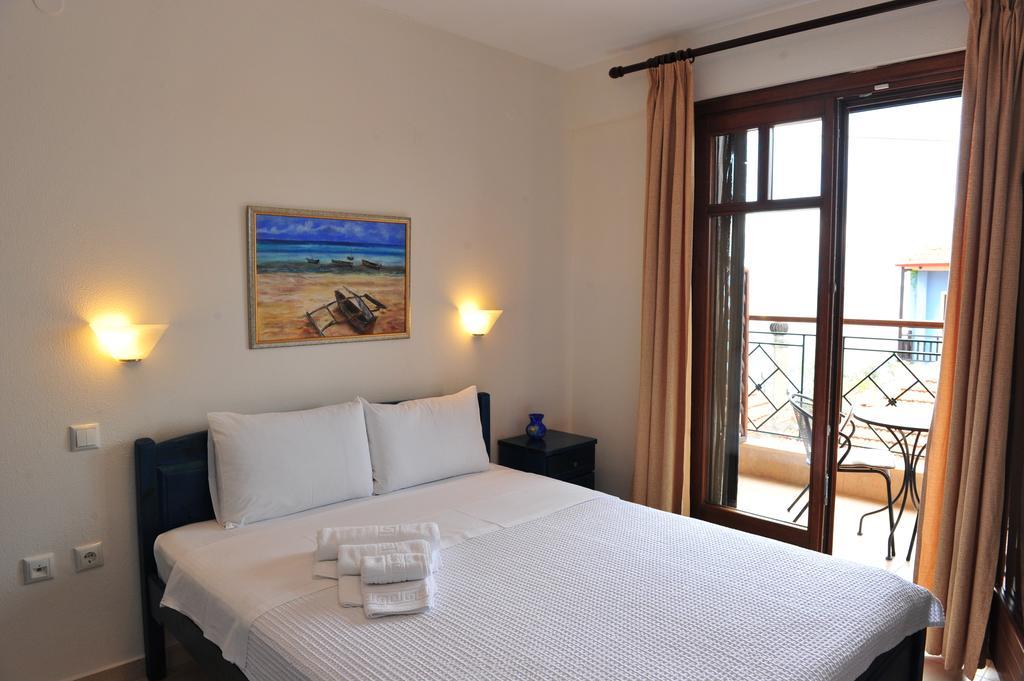 Pansion Evi Apartman Amulianí Szoba fotó