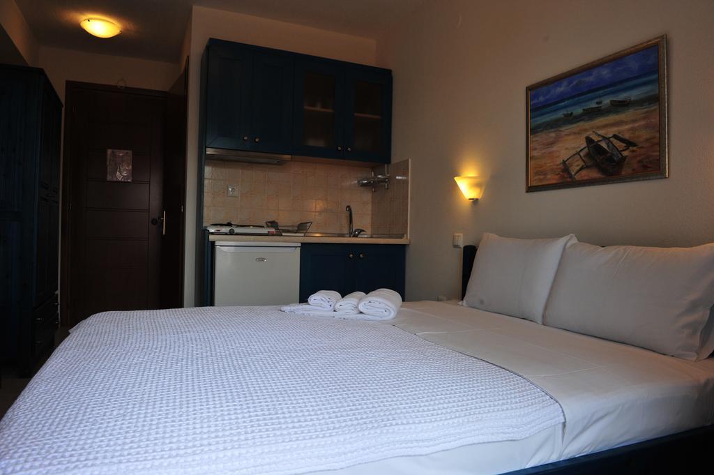 Pansion Evi Apartman Amulianí Szoba fotó