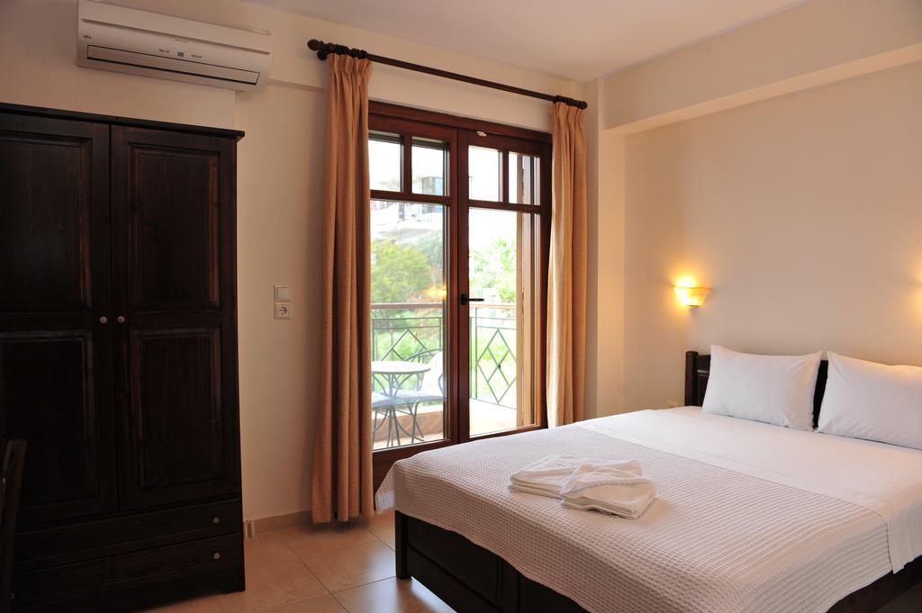 Pansion Evi Apartman Amulianí Szoba fotó