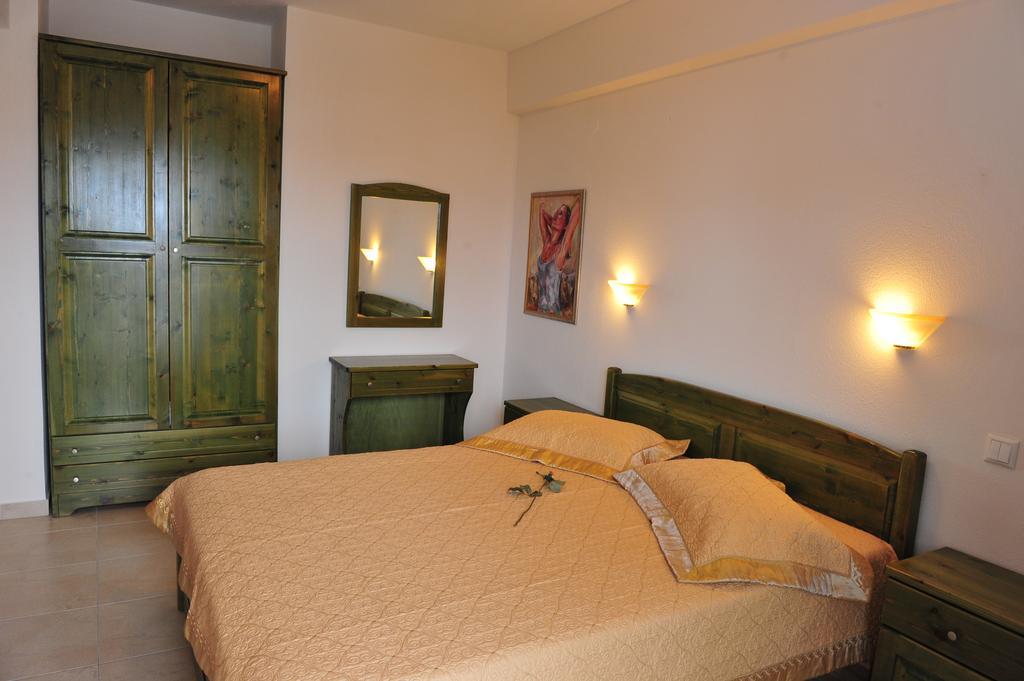 Pansion Evi Apartman Amulianí Szoba fotó